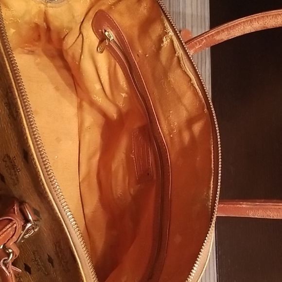 Large MCM Original Tote - Picture 9 of 11